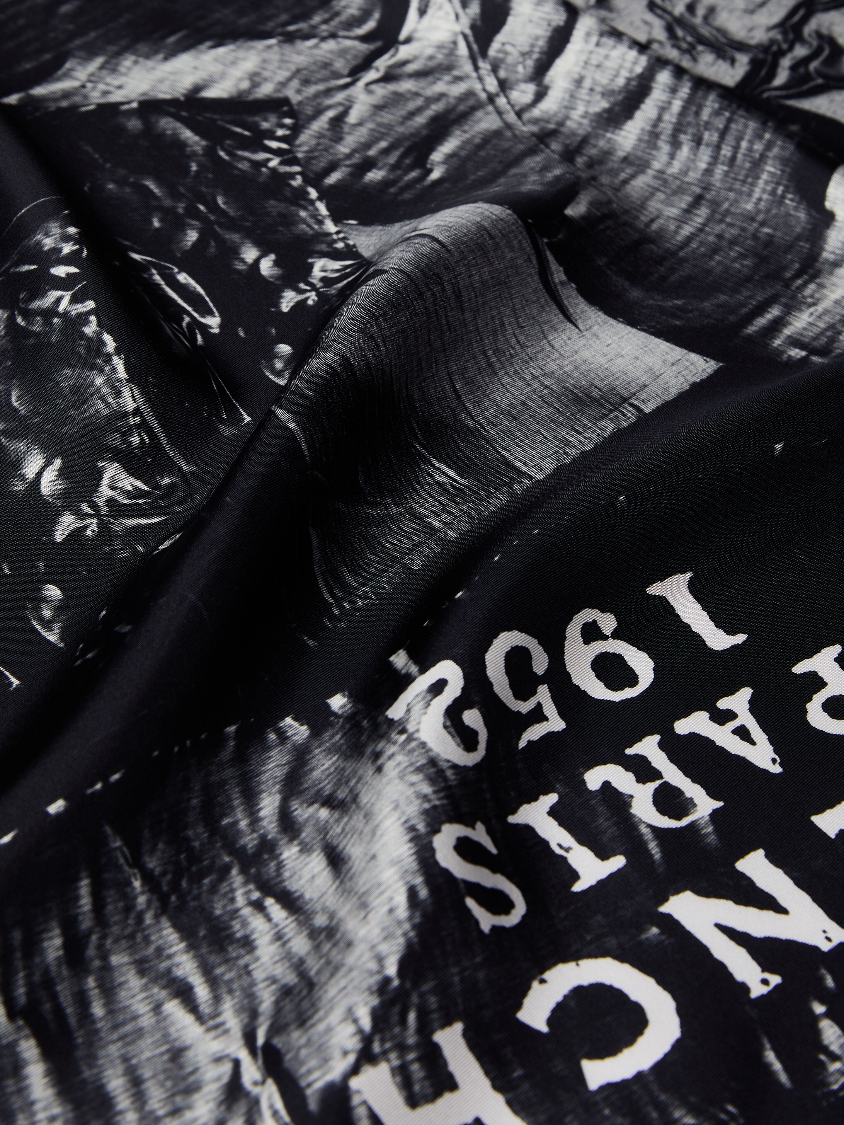 GIVENCHY Tape square in silk